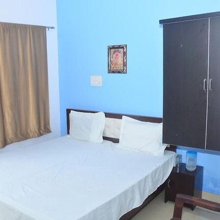 Hotel Chandrasha Villa Ayodhya Dham Ram Mandir 600 Meter Экстерьер фото