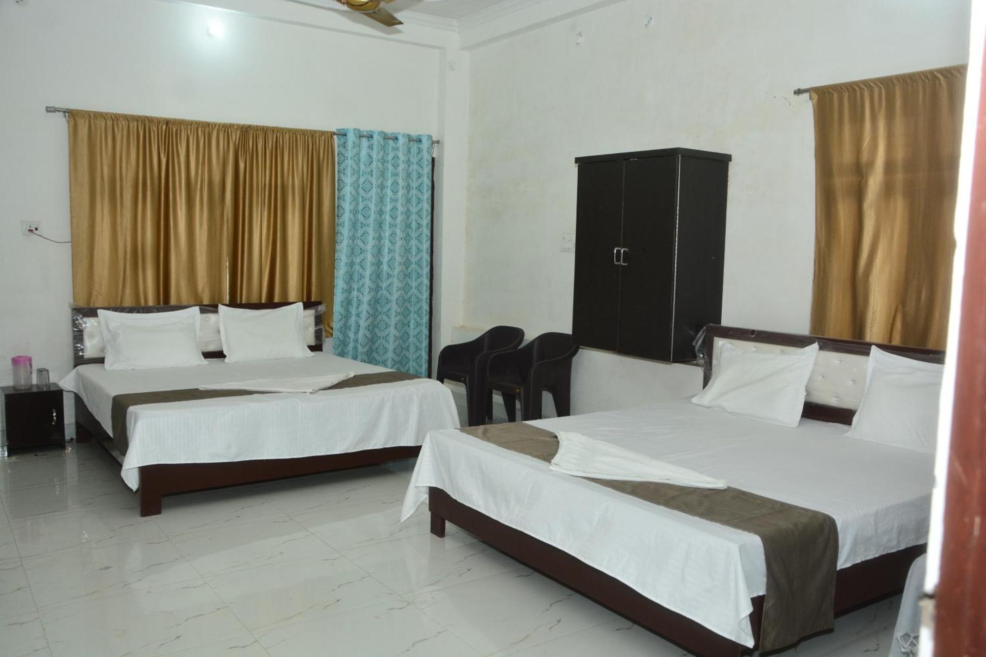 Hotel Chandrasha Villa Ayodhya Dham Ram Mandir 600 Meter Экстерьер фото