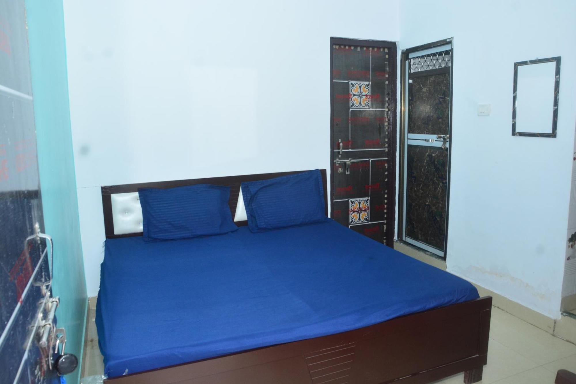 Hotel Chandrasha Villa Ayodhya Dham Ram Mandir 600 Meter Экстерьер фото