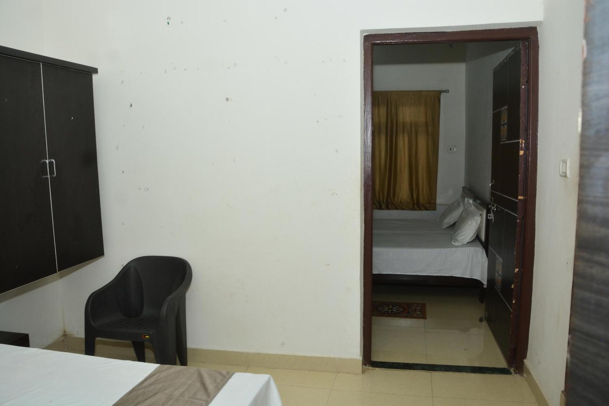 Hotel Chandrasha Villa Ayodhya Dham Ram Mandir 600 Meter Экстерьер фото