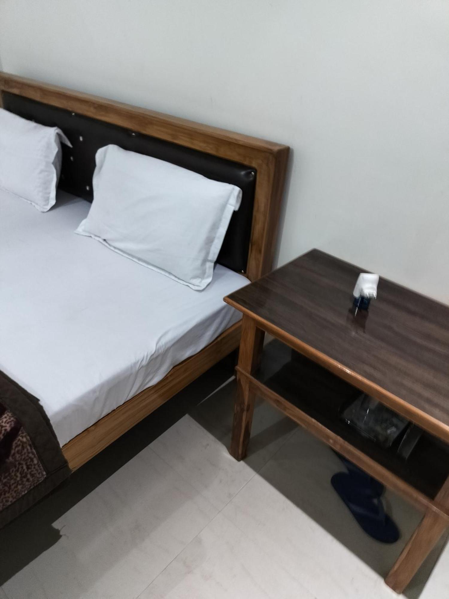 Hotel Chandrasha Villa Ayodhya Dham Ram Mandir 600 Meter Экстерьер фото